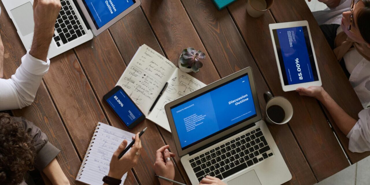 pexels-fauxels-3183188