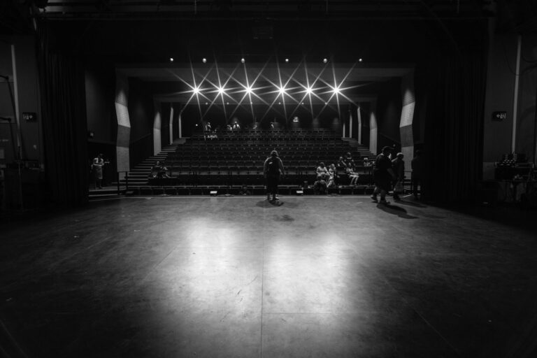 mark-thompson-QM3suFW_Y4E-unsplash